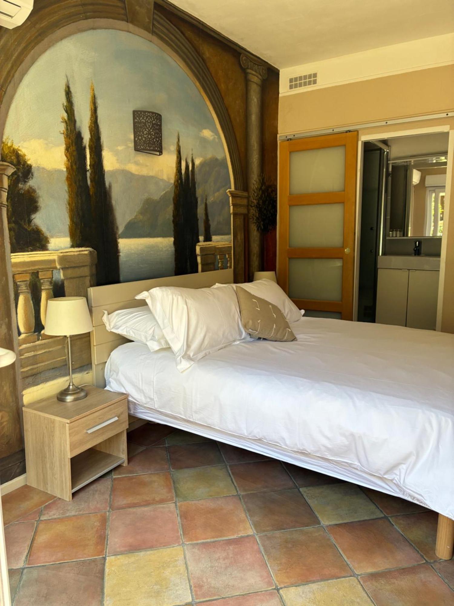 Hotel L'Escale Au Soleil Saint Aygulf Ngoại thất bức ảnh